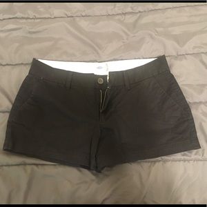 Black Old Navy shorts size 4